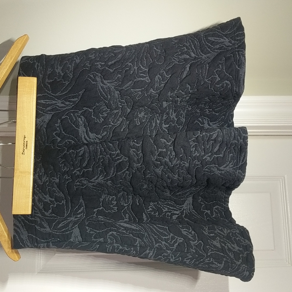 Black Rose textured skirt